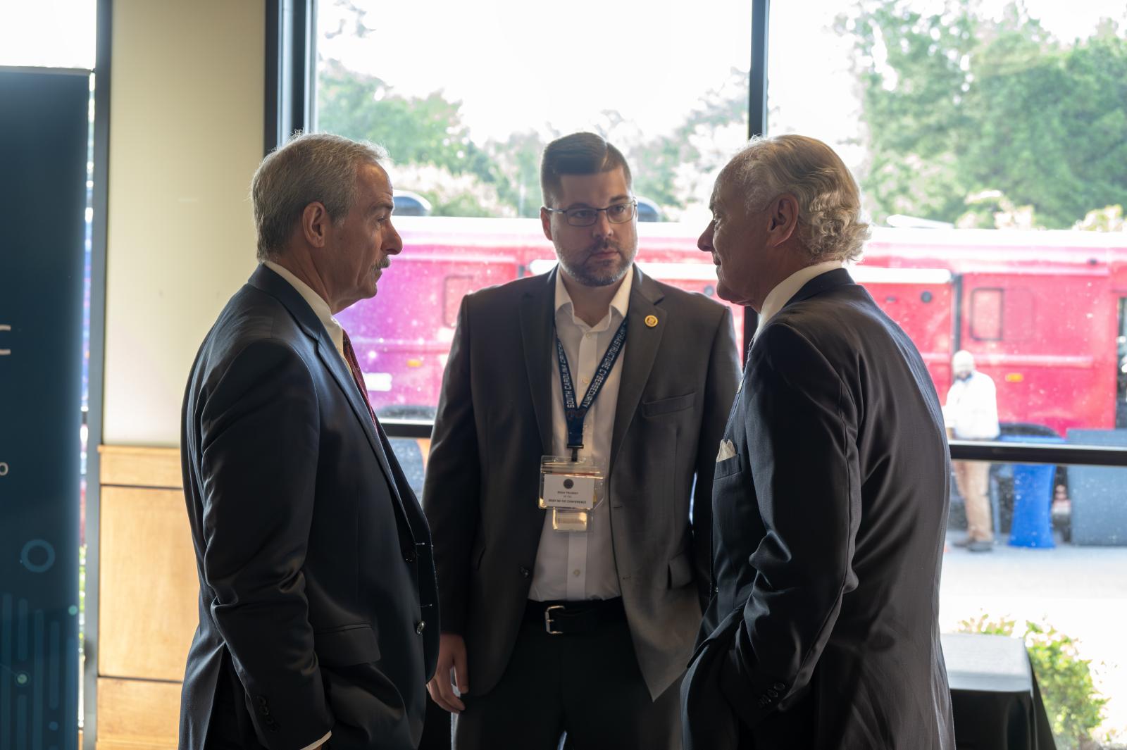 SLED Chief, SC CIC Director, and South Carolina Governor in discussion